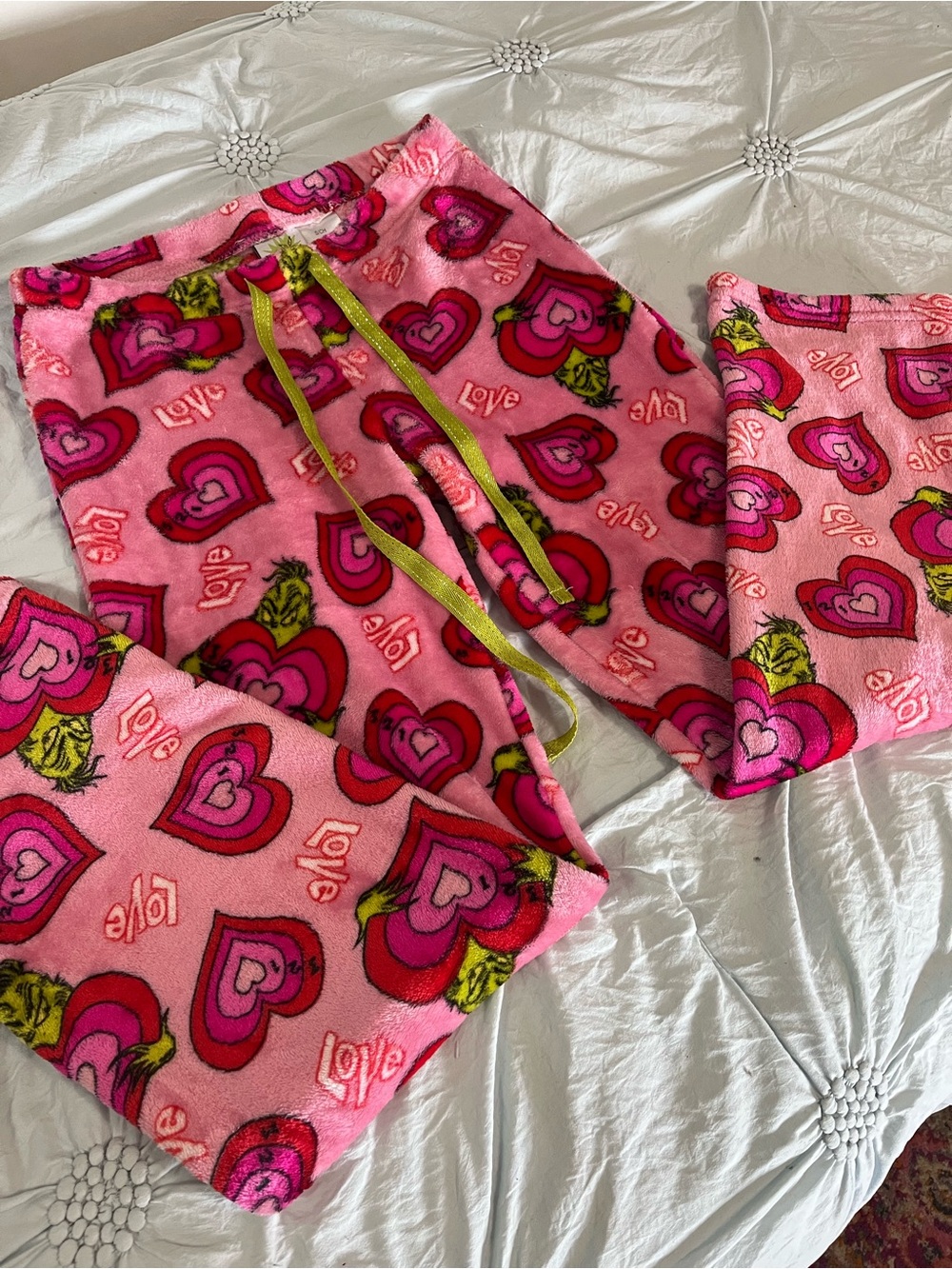 Kids Grinch Pink Heart-Print Fleece Pajama pants - Love Pattern